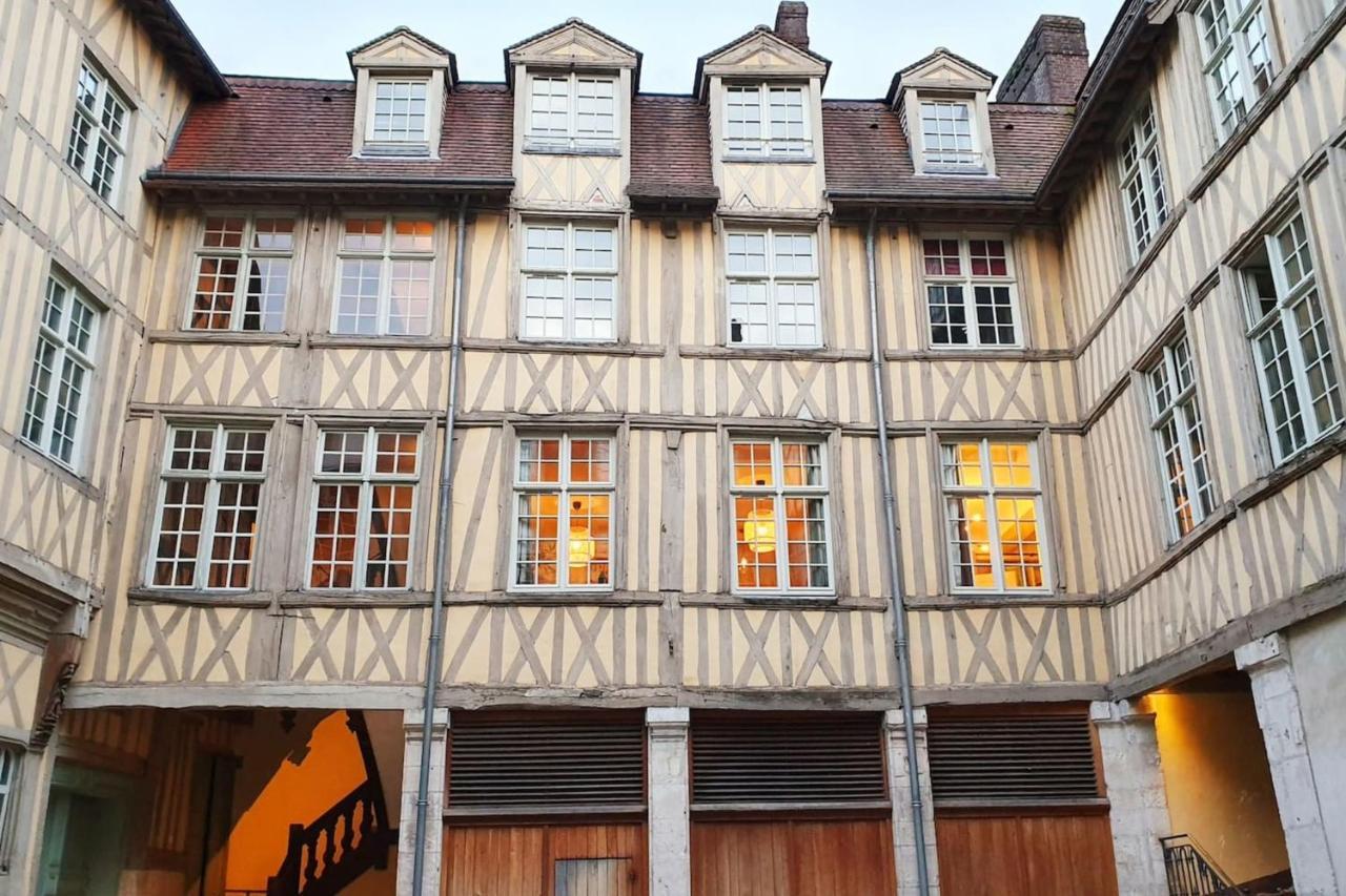Ancien Hotel Particulier - Pl Du Vieux Marche 4 Pers Rouen Dış mekan fotoğraf